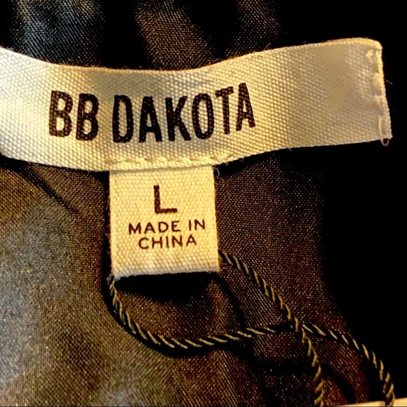 NWT BB Dakota Off the Shoulder Floral Romper - Picture 14 of 17